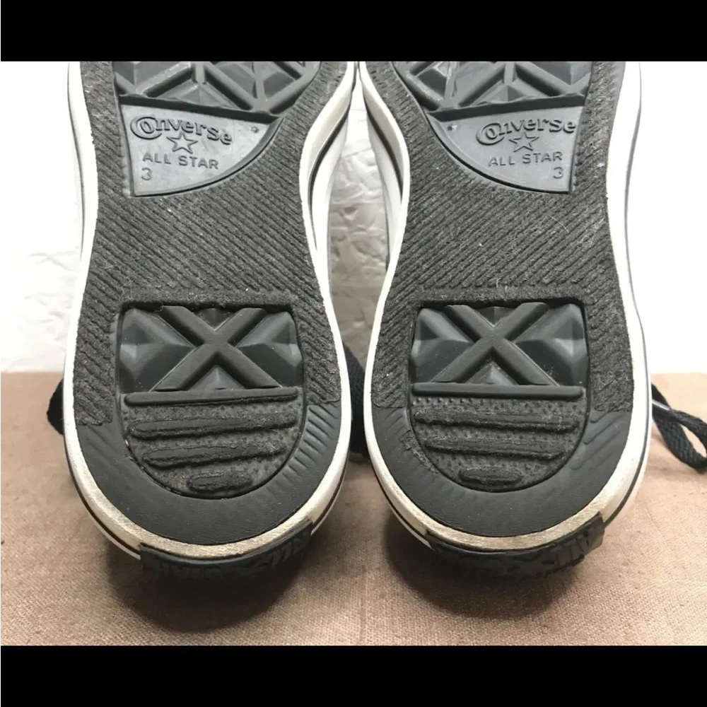 Converse Women's Sneakers Gray Canvas Low Top Size 5 Shoes Chuck Taylor Chucks